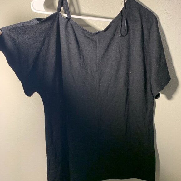 Kaileigh Jonesman One Shoulder Knit Top - Picture 2 of 5